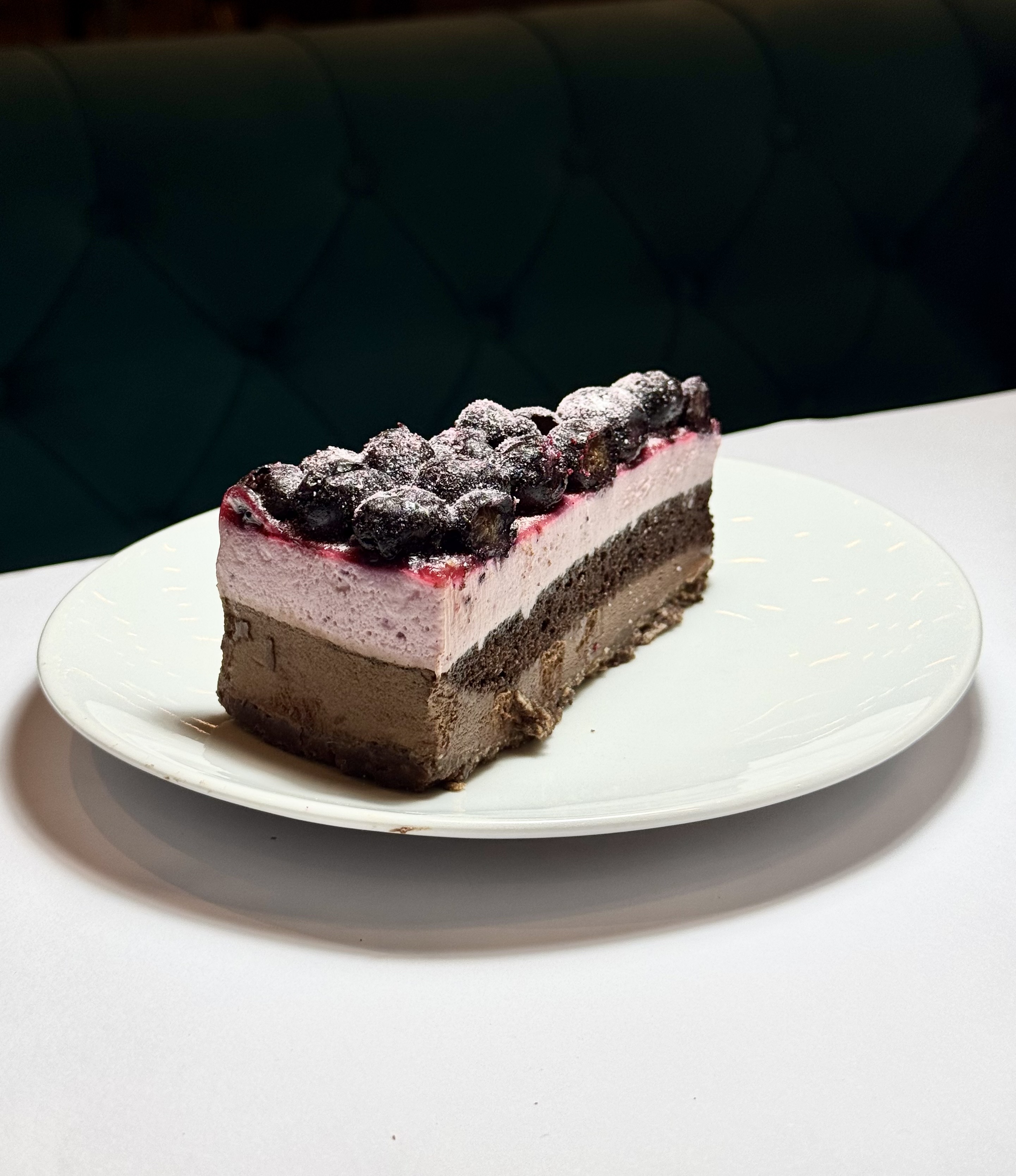 Yaban Mersinli Krep Pasta